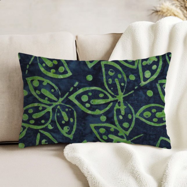 Navy Green Foliage Boho Batik Look Dekokissen (Von Creator hochgeladen)