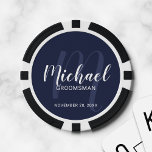 Navy Modern Script Personalisiert Trauzeugen Pokerchips<br><div class="desc">Fügen Sie Ihrer Hochzeit eine persönliche Touch mit personalisierten Trauzeugen Poker Chips. Dieses Design zeichnet sich durch den Namen der personalisierten Trauzeugen im modernen, weißen Skript-Schriftart-Stil und Monogramm in hellblau modernen Drehbuch-Schriftart-Stil als Hintergrund mit Titel und Hochzeit Datum in weiß modernen Sans Serif Schriftart Stil auf marineblau Hintergrund. Auch perfekt...</div>