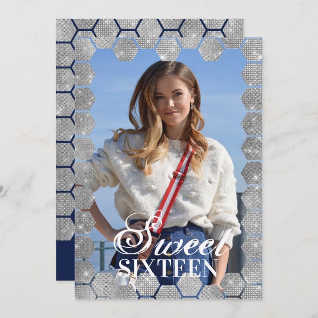 Navy Silver Glitzer Hexagon Geo Foto Sweet 16 Einladung (Vorne/Hinten)