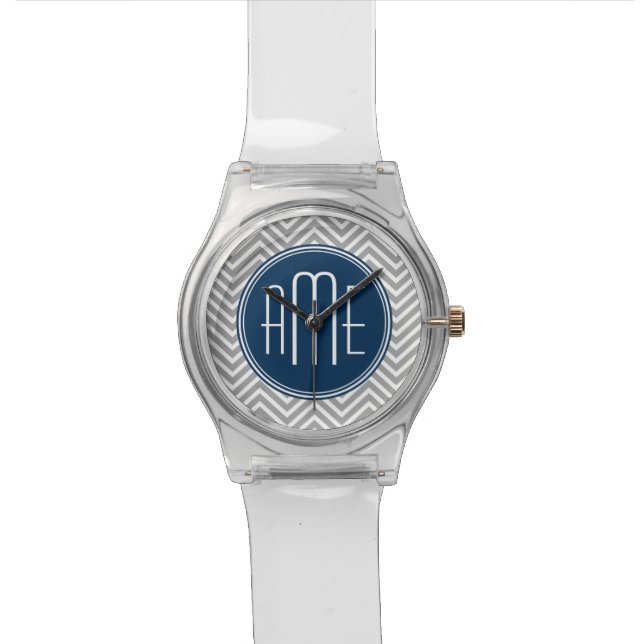 Navy und Graues Zickzack Muster Custom Monogram Uhr (Nahaufnahme)