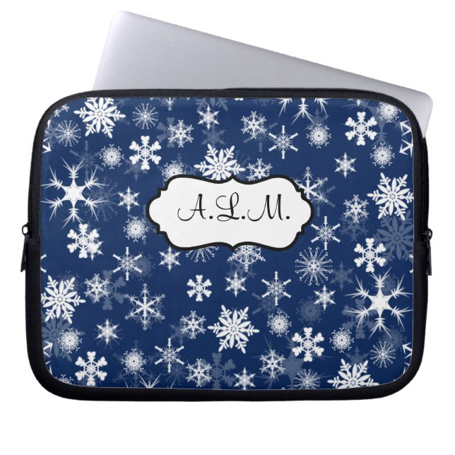 Navy und White Snowflakes Laptop Sleeve (Vorderseite)