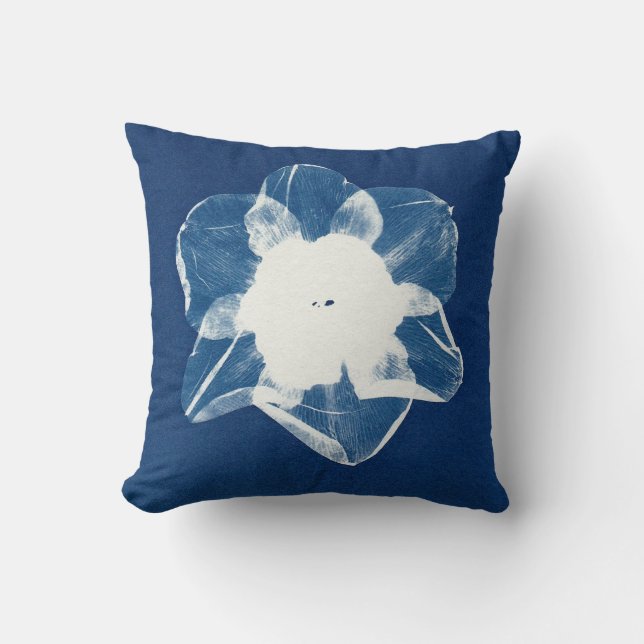 Navy White Blume Throw Kissen (Vorderseite)