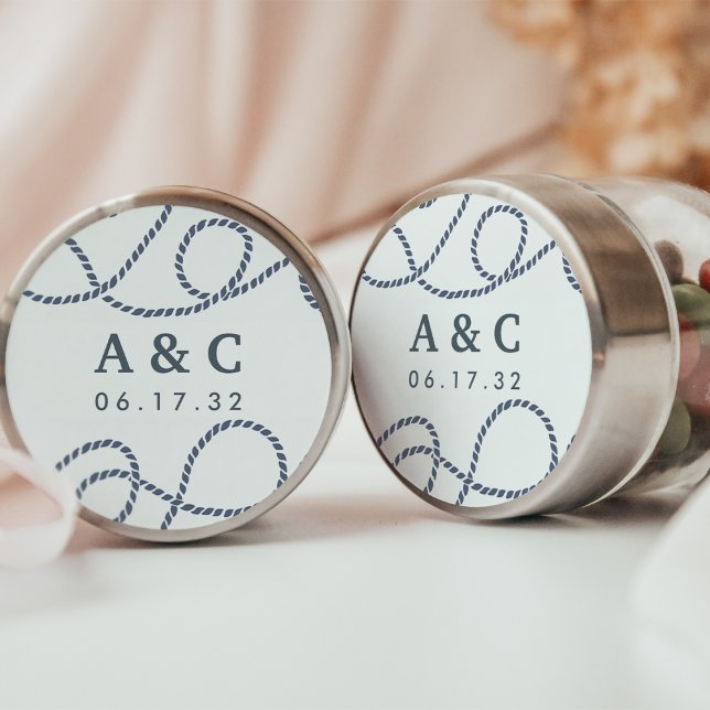 Navy & White | Seaworthy Wedding Monogram Runder Aufkleber (Von Creator hochgeladen)