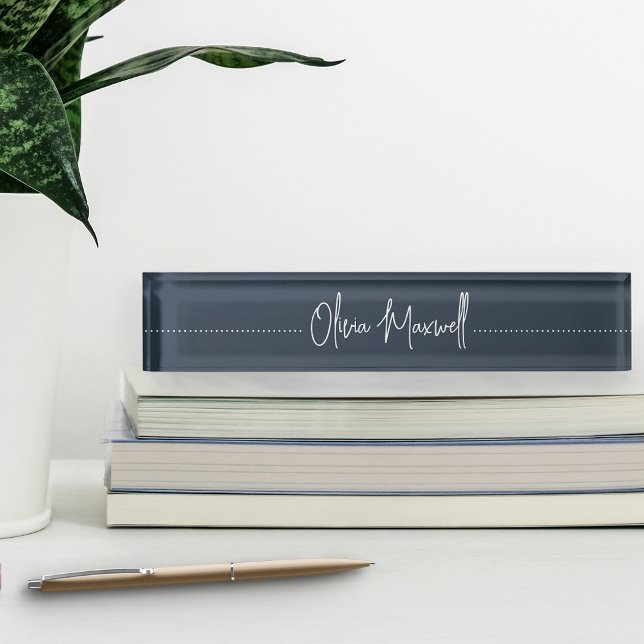 Navy & White Sketched Curry Script Namensplakette (Von Creator hochgeladen)