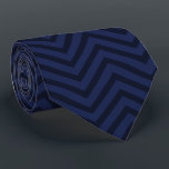 Navy Zickzack Zig Zag Muster Krawatte<br><div class="desc">Jede Krawatte,  die nicht vorn und hinten gedruckt wird,  kann von Ihnen so angepasst werden,  dass der Druck auch auf der Rückseite vorhanden ist. Klicken Sie einfach auf mehr anpassen und wählen Sie alles aus und kopieren Sie dann die Rückseite und fügen Sie die Farbe ein.</div>