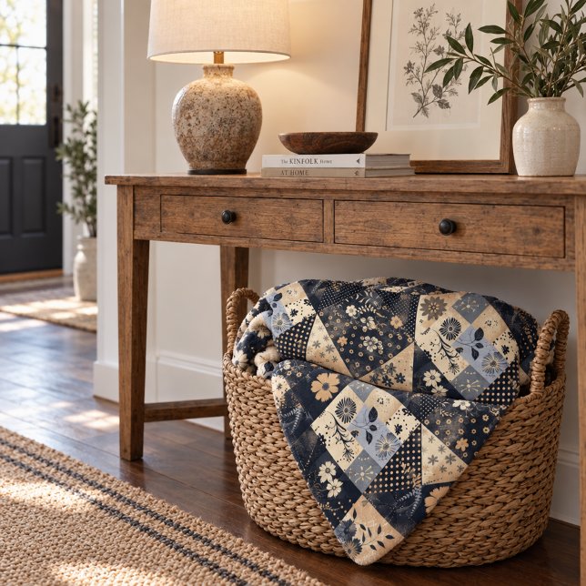 Navyblaue Creme-Quilt-Patchwork-Gingham-Patchwork Fleecedecke (Von Creator hochgeladen)