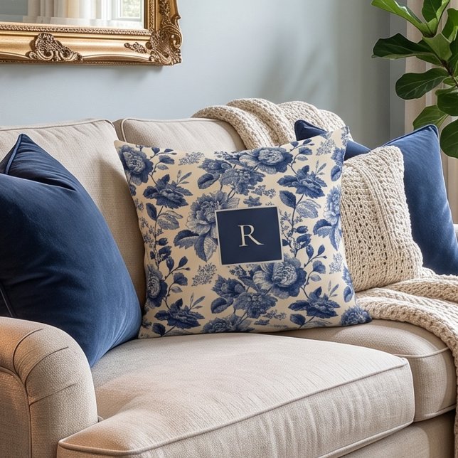 Navyblaue florale Vintage-Monogramm  Kissen (Von Creator hochgeladen)