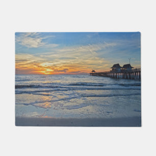 "Neapel-Strand, Florida, Pier am Sonnenuntergang Fußmatte