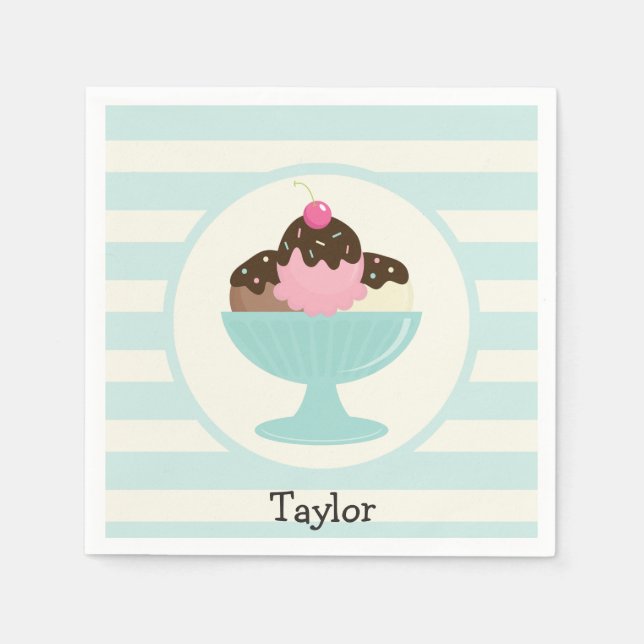 Neapolitanes Eiscreme Sundae; Kirsche und Sprinkle Serviette (Vorderseite)