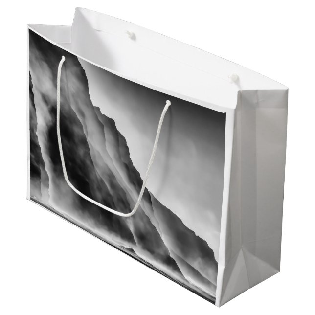 Nebel auf den Felsen Große Geschenktüte (Vorderseite Schrägansicht)