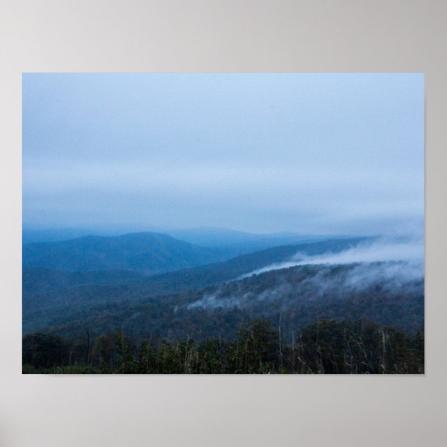 Nebel im Shenandoah-Nationalpark, Virginia Poster (Vorne)