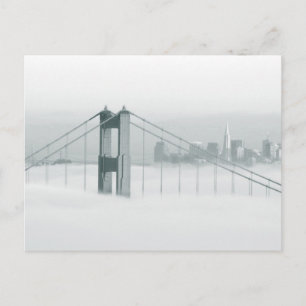 Nebel rollt durch die Bucht von San Francisco 2 Postkarte
