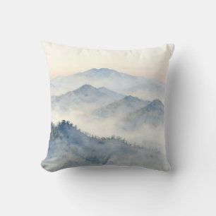 Nebelhaftes Aquarell-Gebirgslandschaft Kissen