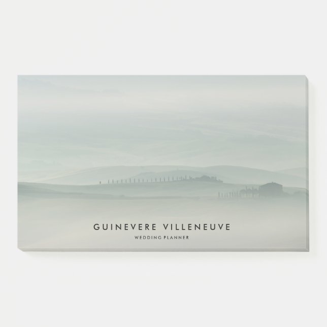 Nebeliger grüner Morgen in Toskana mit Zypressen Post-it Klebezettel (Vorderseite)