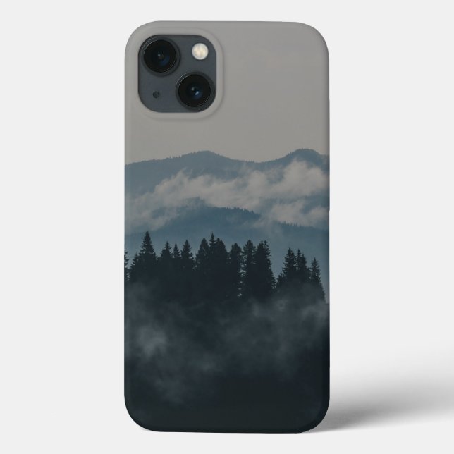 Nebeliger Waldgebirgslandschaft iPhone 13 Hülle. Case-Mate iPhone Hülle (Rückseite)