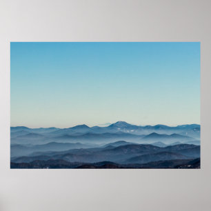 Nebelschichten, Hügel und Berge Poster