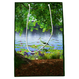 Neben der ruhigen Wasser-Geschenk-Tasche Mittlere Geschenktüte