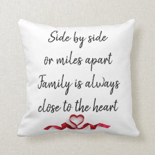 Nebeneinander (doppelseitiges) Familienkissen Kissen