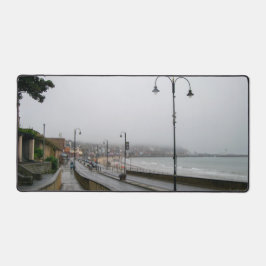 Nebliger Morgen in Scarborough Schreibtischunterlage