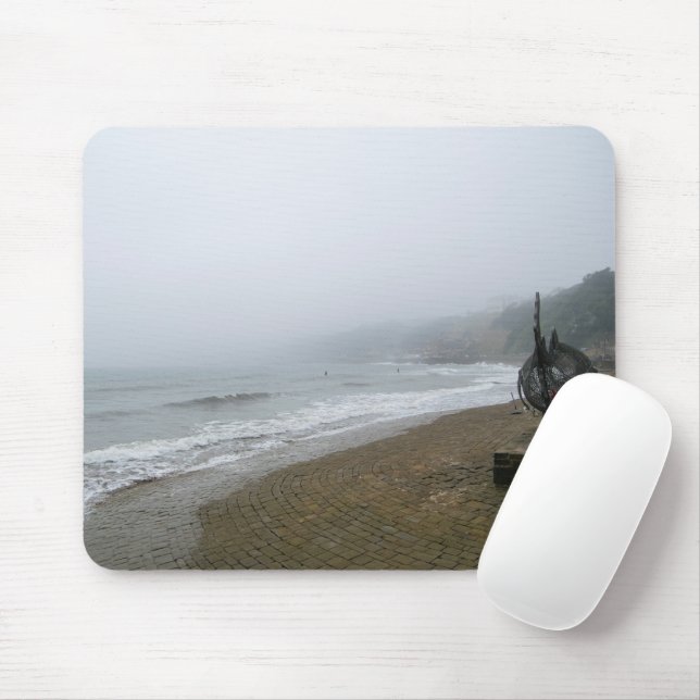 Nebliger Strand von Scarborough Mousepad (Mit Mouse)