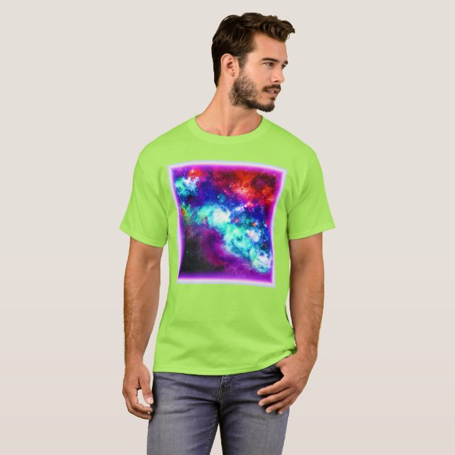 Nebula ist ein künstlerisches Design. Jetzt kaufen T-Shirt (Vorne ganz)