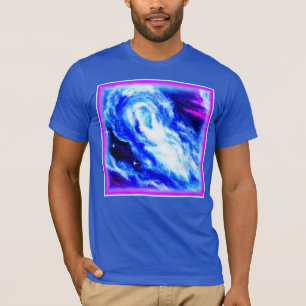 Nebula zeichnet sich durch ein schönes Design aus. T-Shirt