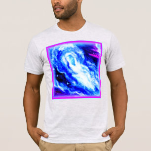 Nebula zeichnet sich durch ein schönes Design aus. T-Shirt