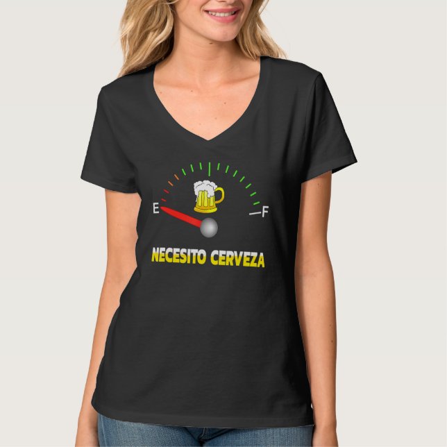 Necesito Cerveza I need beer in Spanish Design T-Shirt (Vorderseite)