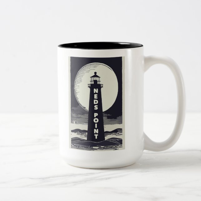 Ned's Point Lighthouse Massachusetts Moon Zweifarbige Tasse (Rechts)