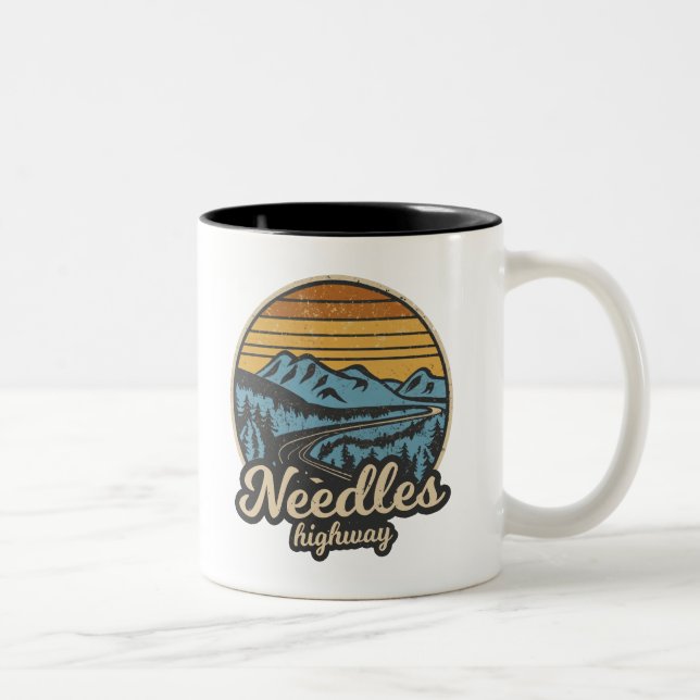 Needles Highway South Dakota Retro Zweifarbige Tasse (Rechts)