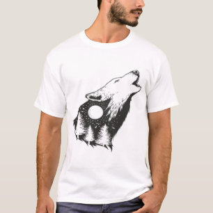 Negativer Raum eines Wolfes mit Waldhintergrund T-Shirt
