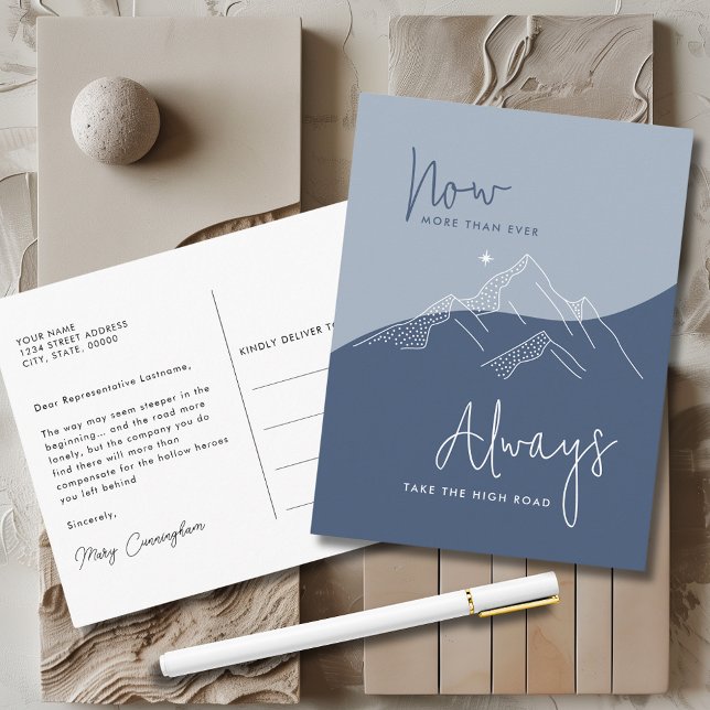 Nehmen Sie das High Road Slate Blue Motivierend Postkarte (Modern Script Typography Abstract Mountains Always Take the High Road Congress Postcard)