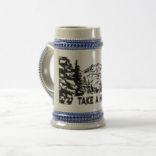 Nehmen Sie eine monochrome Berglandschaft zu Wande Bierglas