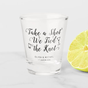 Nehmen Sie einen Schuss an der Knot Wedding Drink  Schnapsglas