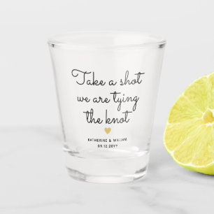 Nehmen Sie einen Schuss, den wir die Schnapsglas