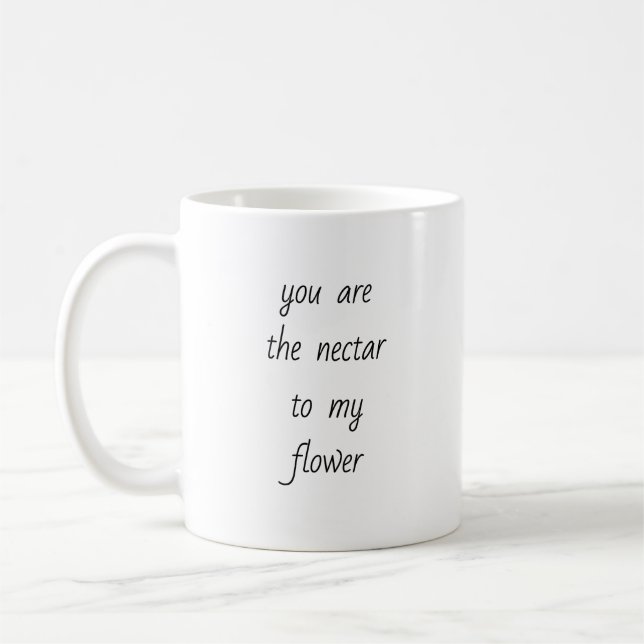 Nektar an meine Tasse der Blume (Links)