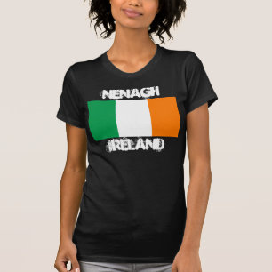 Nenagh, Irland mit irischer Flagge T-Shirt