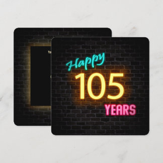 Neon 105. Geburtstag Auf Ziegelstein leuchtendes Z Einladung