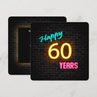 Neon 60. Geburtstag Auf Ziegelstein leuchtendes Ze Einladung