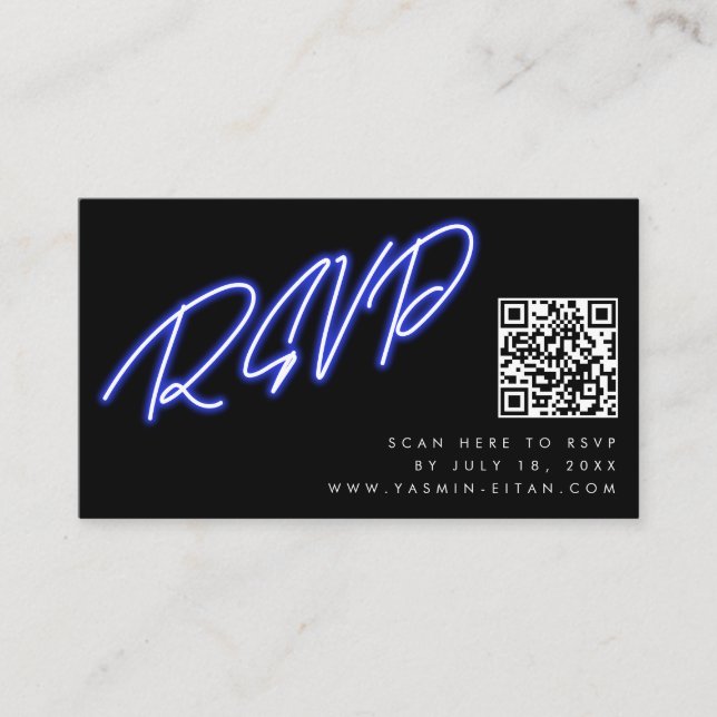Neon Blue Lettering Black QR Code Wedding RSVP Begleitkarte (Vorderseite)