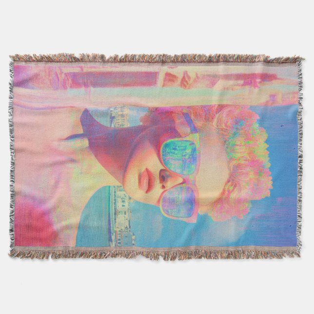 Neon Coastal Beauty mit Sonnenbrille Decke (Vorderseite)