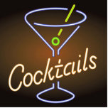 Neon Cocktails Skulptur signieren Freistehende Fotoskulptur<br><div class="desc">8" x 10" Fotoskulptur eines Bildes eines Neoncocktailzeichens auf braun. Dies ist ein großartiger Stützpunkt für Ihr Tubular 80er Party, das verwendet werden kann, um den Bar zu identifizieren, oder die meisten überall, sogar in einem Kernstück. Neon war groß im 80er und diese Fotoskulptur ist eine lustige Erinnerung. Sehen Sie...</div>