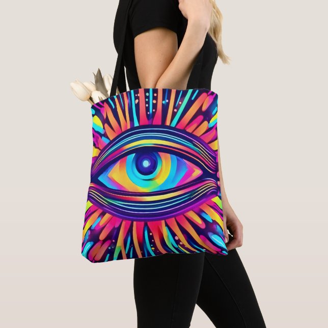 Neon Eye of the Cosmos (Von Nahem)