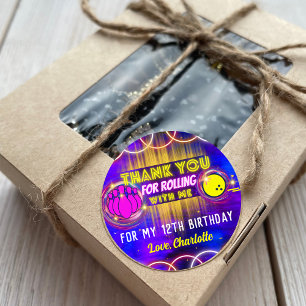 Neon Glow Lila Bowling Birthday Party Danke Runder Aufkleber