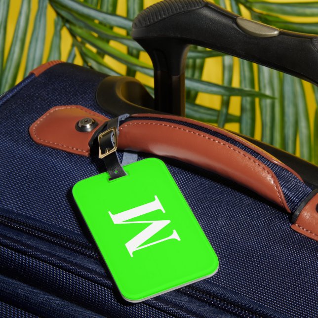 Neon Green Monogram Individuelle Name-Geschenk für Gepäckanhänger (Vorderseite Insitu 1)