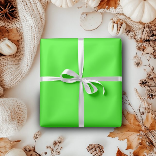 Neon Green Solid Color | Classic | elegant Geschenkpapier (Von Creator hochgeladen)