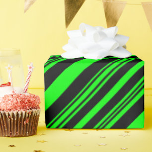 Neon Green und Black Stripes Geschenkpapier