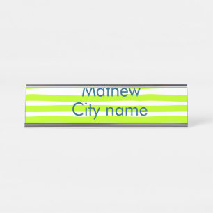 Neon-grüne gelbe Retro-Streifen mit Namen Stadtort Schreibtischnamensplakette