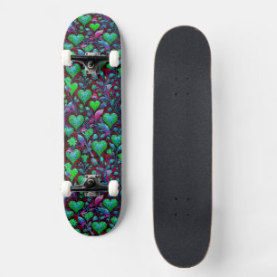 Neon Grünes Herz und Lila Blumen Skateboard