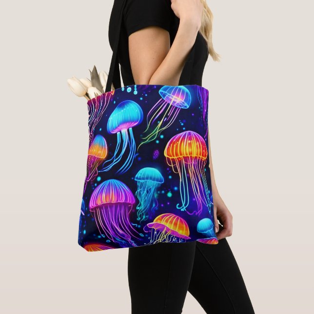 Neon Jellyfish Dreams (Von Nahem)